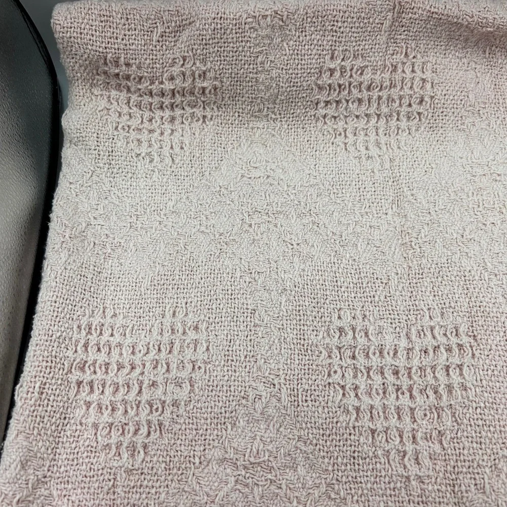 Throw Blanket Pink Heart Pattern Tassel Fringe EUC 52